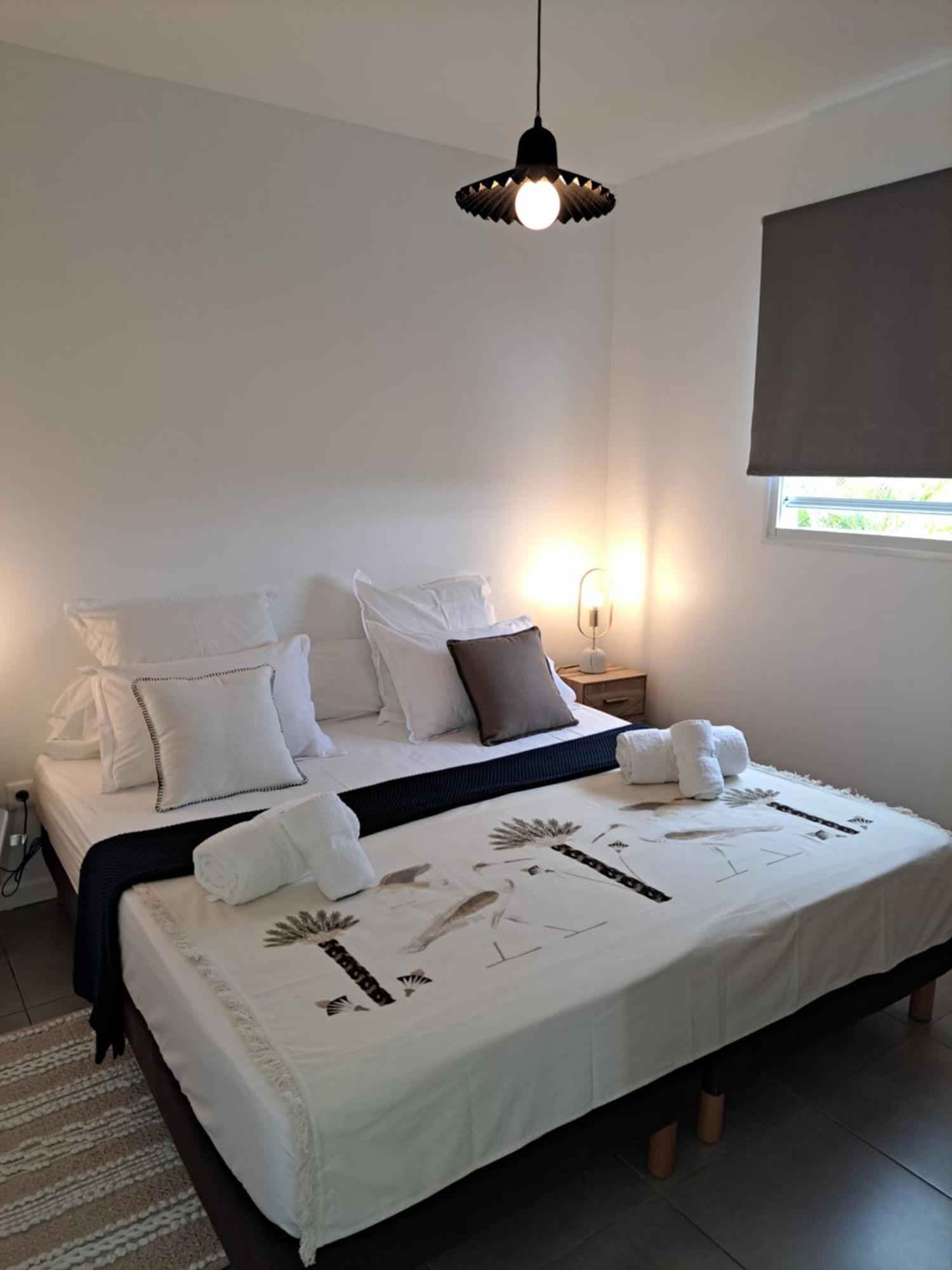 Les Villas Jalnas Logement Hateya Ле-Труаз-Иле Экстерьер фото